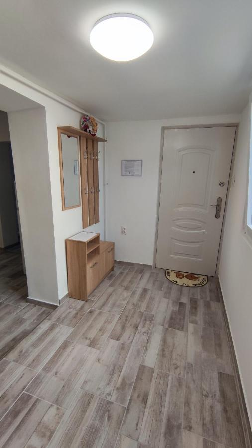 Freedom-Fehervar Apartman Székesfehérvár Buitenkant foto